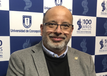 Académico de NEPSAM aborda la sobrecarga emocional estudiantil en entrevista con El Mercurio