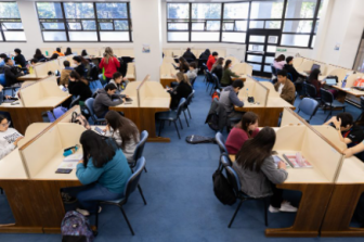 Bienestar y rendimiento: investigadores UdeC profundizan en el impacto del estrés académico en estudiantes universitarios